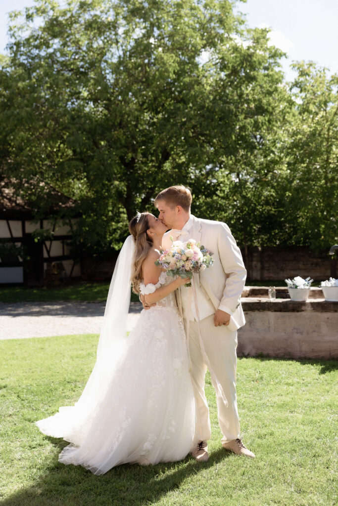 Hochzeit bei Nürnberg - persönliche Schlosshochzeit, Hochzeitslocation Schloss Hemhofen